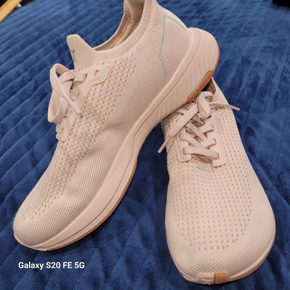 Flux Adapt Runner Women Size 7.5 Men 6 Running Athletic Knit Shoes Sneakers SB7